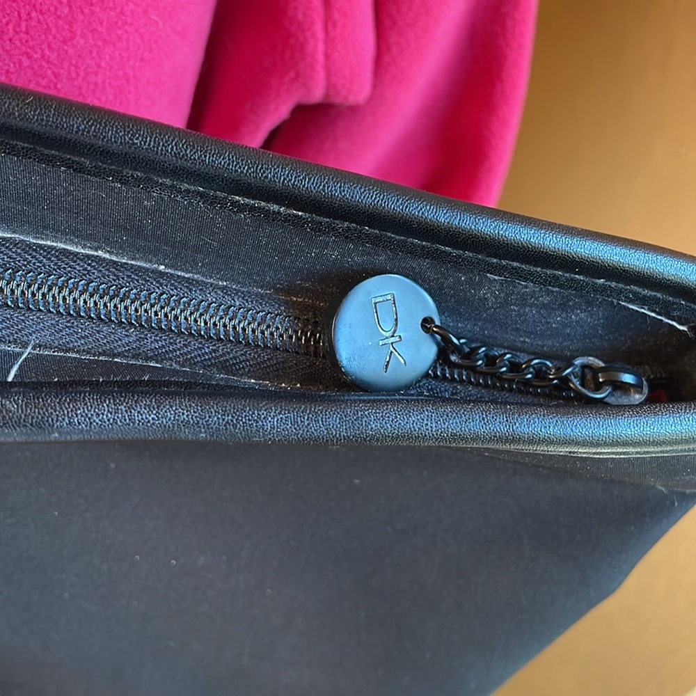 DKNY overnight tote - Picture 7 of 7